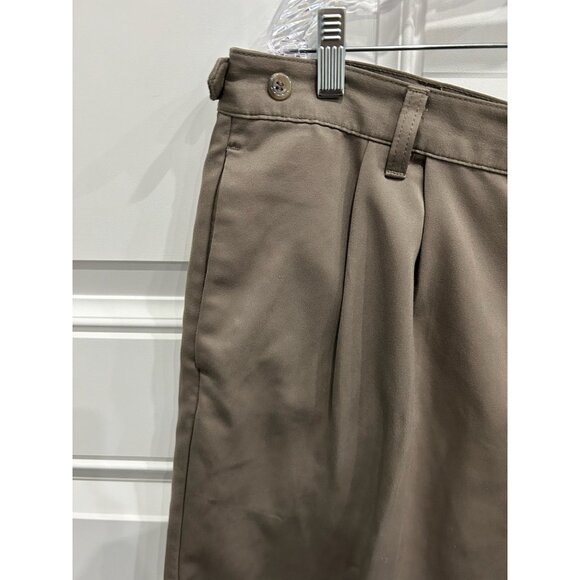 Dockers Mens Khaki Pleated Front Microfiber Polyester Shorts Sz 40 - Picture 4 of 9
